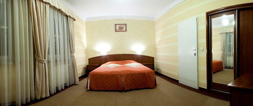 Comfortbiznes Pruszków Eksteriør bilde
